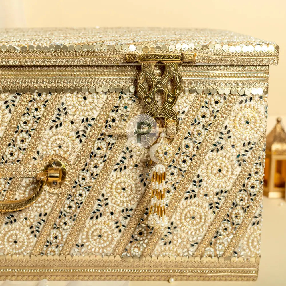 Zehra Trousseau Trunk