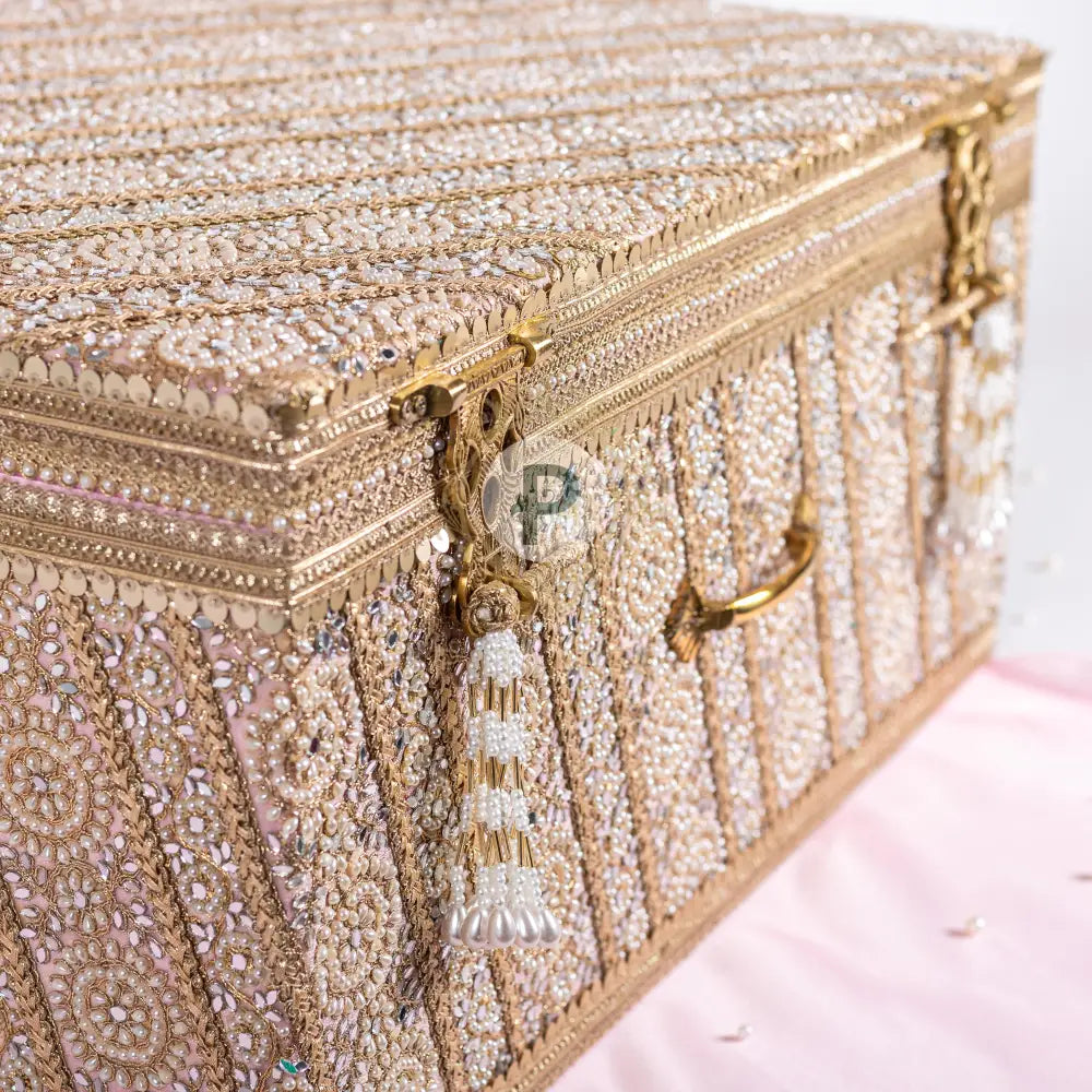 Zehra Trousseau Trunk