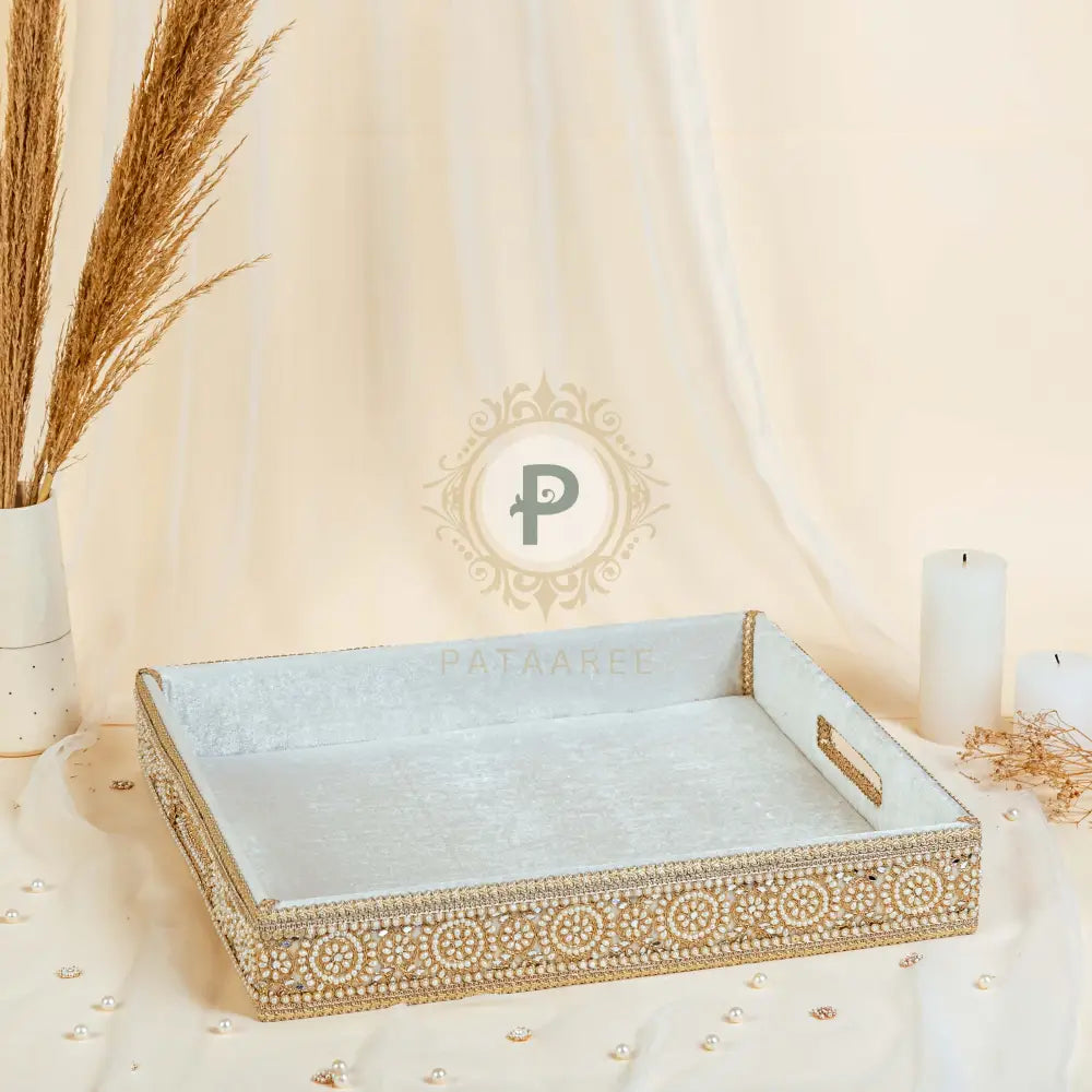 Zehra Tray With Cover